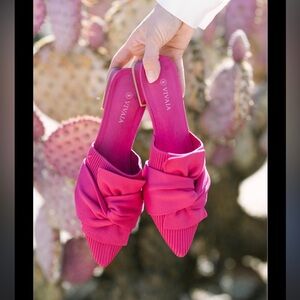 VIVAIA Yaffa Pitaya Slides | Size 40 | New in Box | Sustainable Knit Flats